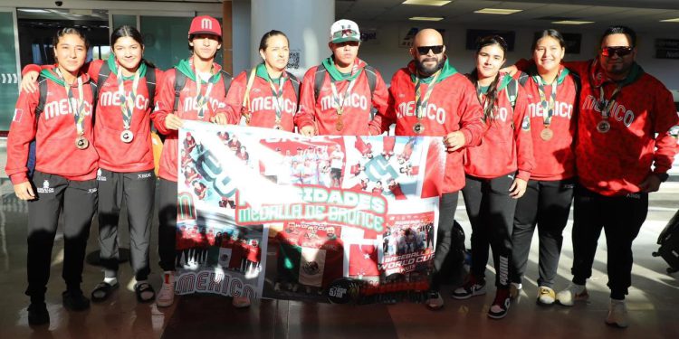 LLEGAN A CULIACÁN LOS MUNDIALISTAS DE BEISBOL FIVE.