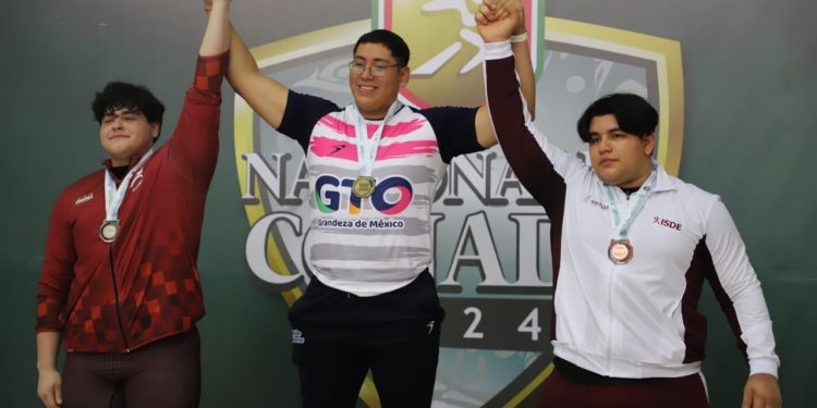 Cierran Pesas con cuatro medallas.