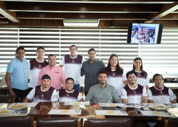 Presenta Julio César Cascajares a ganadores del PED 2022