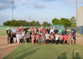 JAIME GARCÍA Y EL PRESIDENTE DE LA FEMEBE MOTIVARON A JUGADORES DEL CARD DEL ISDE