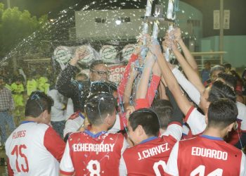 EMOTIVA PREMIACIÓN EN FÚTBOL “COPA GOBERNADOR” DEL ISDE