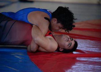 CLASIFICAN 28 ATLETAS DE LUCHAS A LA FASE NACIONAL