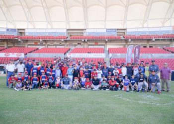 EL ISDE LLEVA CLÍNICAS DE BÉISBOL A MAZATLÁN