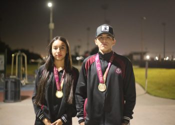 Cierra Rifle de Aire con medalla de oro