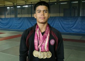 Suma Aarón Ibarra dos oros más en Barras Paralelas y Salto de Caballo