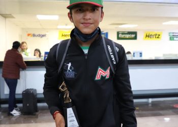 EMOTIVO RECIBIMIENTO AL MUNDIALISTA EZEQUIEL RIVERA