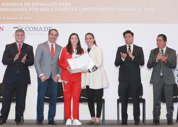 CONADE PREMIA POR LOGROS MUNDIALISTAS A MARÍA DEL ROSARIO Y DIEGO GARCÍA