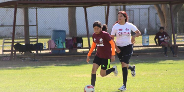 Recupera Ahome el Beisbol, domina el Futbol