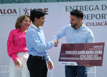 Agradecen entrega de estímulos económicos