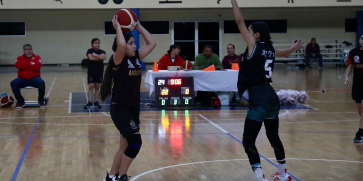 Suma Culiacán tres triunfos al iniciar el Basquetbol