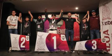 Logra Mazatlán 11 medallas en Acuatlón