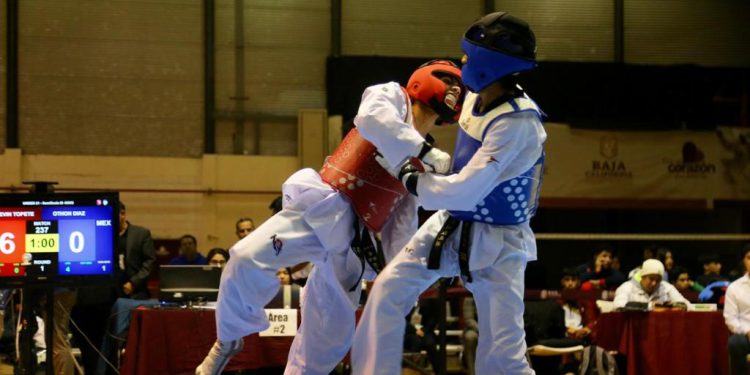 Avanzan 12 taekwondoínes al Nacional en combate