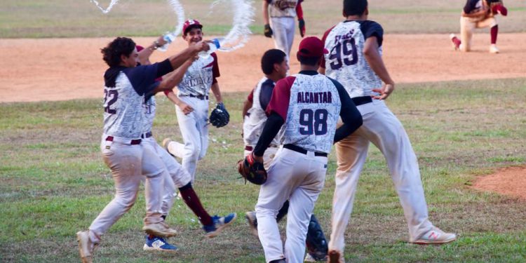 Va Sinaloa por el oro en el Beisbol