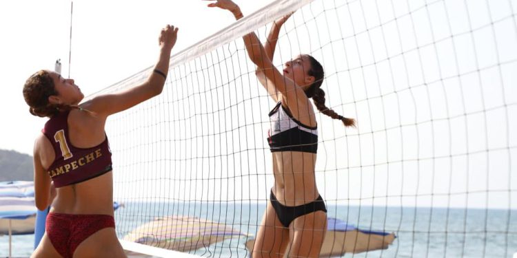 El voleibol de playa sigue con equipo completo