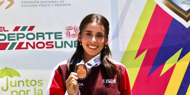 PAOLA RAMOS GANA MEDALLA DE BRONCE