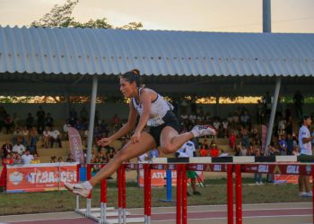 Tres oros y nuevo récord nacional en atletismo
