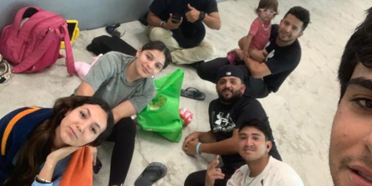 GOBIERNO DEL ESTADO A TRAVÉS DEL ISDE, TRAE A CASA A SELECCIÓN SINALOA DE SOFTBOL VARADA EN ACAPULCO