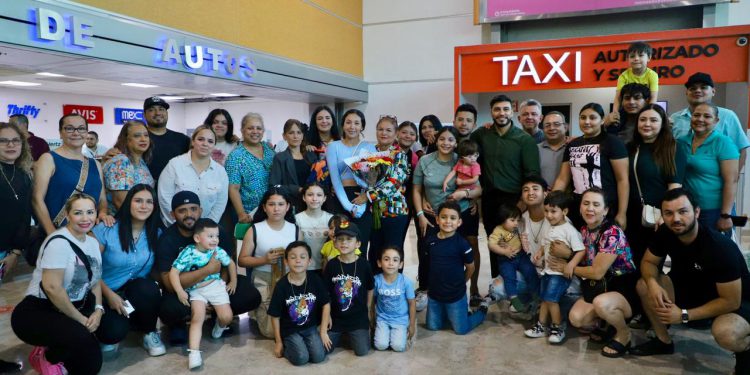 LLEGAN FINALMENTE A CASA SELECCIÓN SINALOA DE SOFTBOL ATRAPADA EN ACAPULCO.