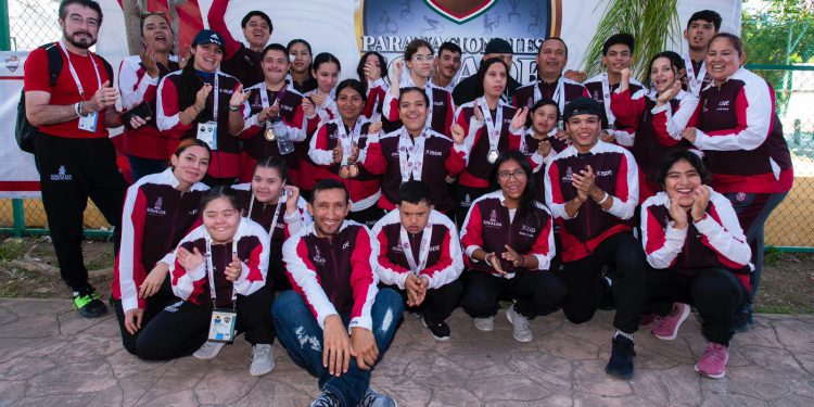 Cierra Sinaloense en grande