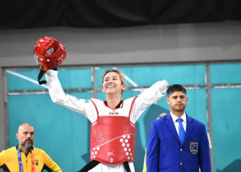Plata para Rosa María Guerrero y Elsa Suisei Koyama