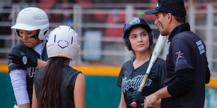 Mazatlán y Ahome, mandan en la femenil.