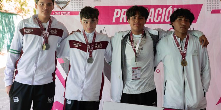 Para Ahome, el Frontón.