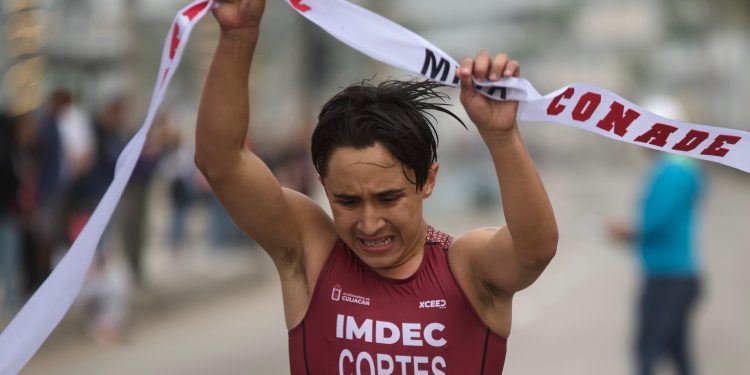 Culiacán sorprende a Mazatlán en Triatlón.