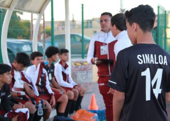 En acción Sinaloa dentro del Futbol.