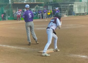 Polémico cierre para Sinaloa en Macro Regional de Softbol.