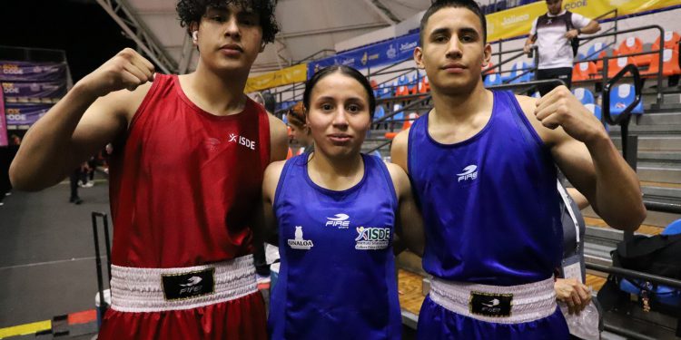 Se consiguen tres pases para las finales de Boxeo.