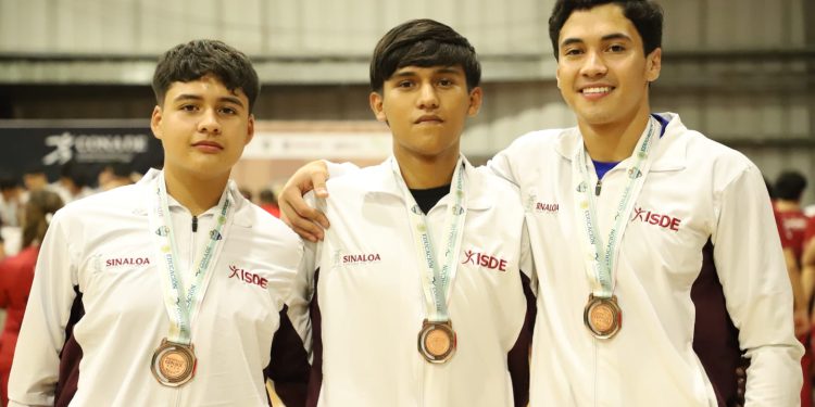 Llega la primera medalla para Sinaloa.