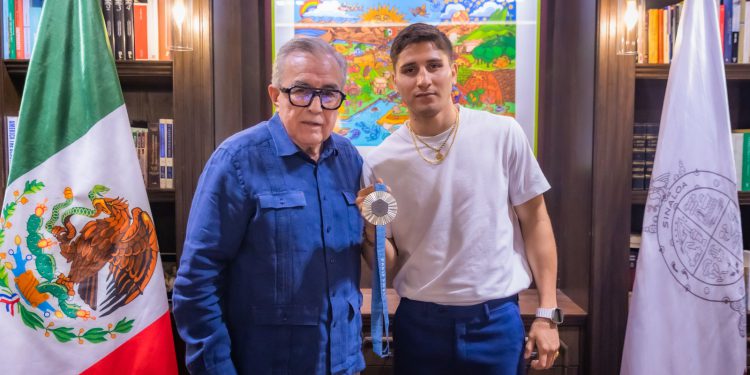Rocha recibe al medallista olímpico Marco Verde y a su entrenador