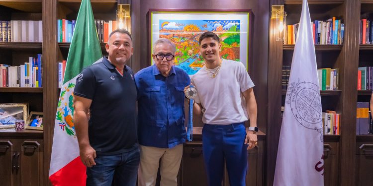 Rocha recibe al medallista olímpico Marco Verde y a su entrenador