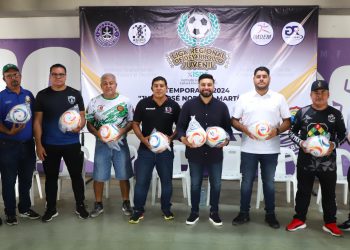 SE PONE BELLO EL ISDE Y ENTREGA UNIFORMES Y BALONES