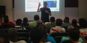 Capacitan entrenadores para Nacionales CONADE 2025