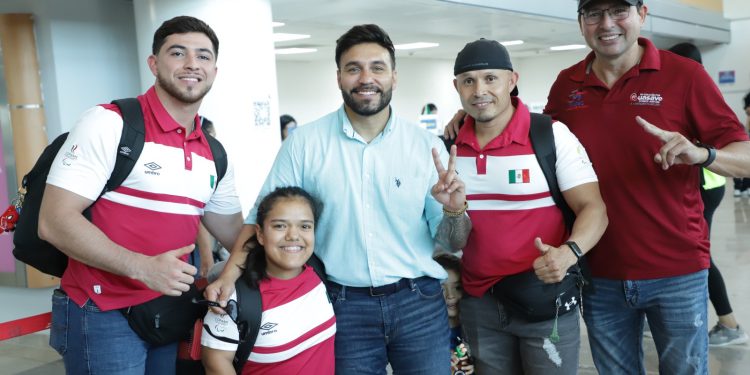 Llegan los paralímpicos Pauleth, Luis Carlos y Francisco Galarza