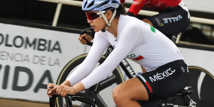 Se cuelga la plata Yareli Salazar