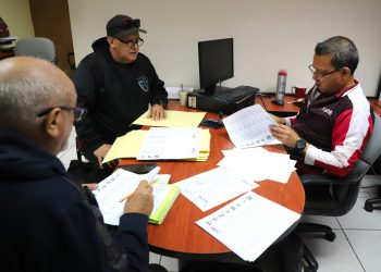 Con los brazos abiertos