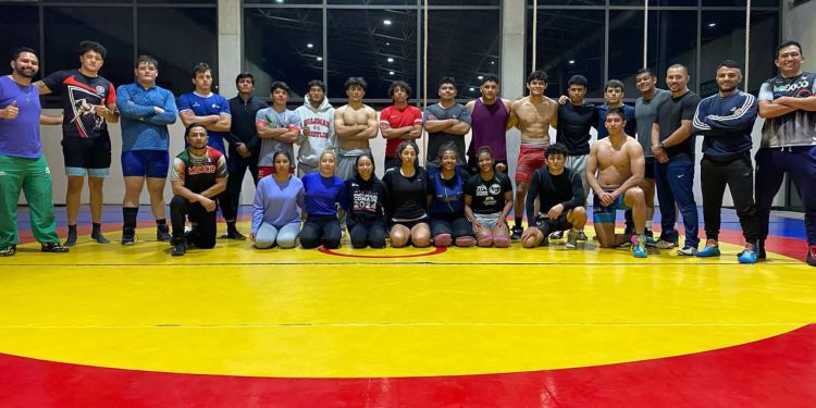 SE CONCENTRA DAVID MORALES EN EL CNAR