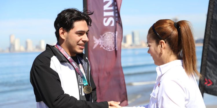 Sin rival en Aguas Abiertas