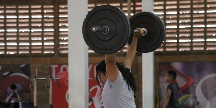 Sinaloa se alista para el Macrorregional de Halterofilia de los Nacionales CONADE 2025