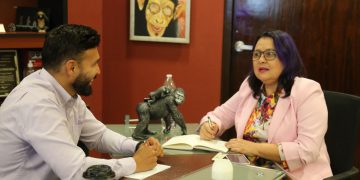 Visita la Lic. María Martina Salazar Rodríguez a Julio Cesar Cascajares