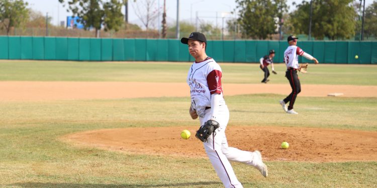 El Softbol, en su rama varonil, trabaja con la esperanza de avanzar a la última fase