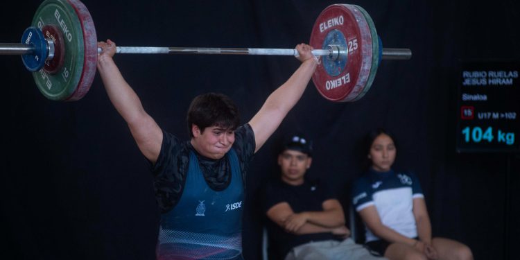 Sinaloa suma resultados destacados y dos pases directos en el segundo día del macro regional de halterofilia en Monterrey