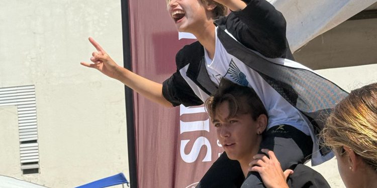 Jóvenes surfistas destacan en clasificatorio rumbo a la Olimpiada Nacional CONADE 2025