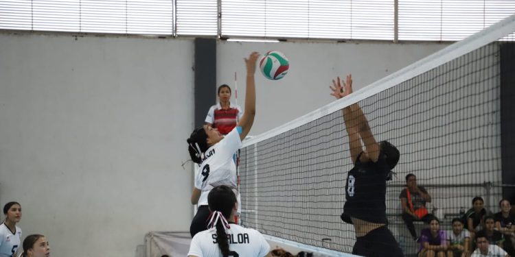 Suma Sinaloa una victoria  en Voleibol de Sala