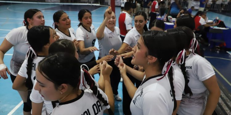 Suma Sinaloa una victoria  en Voleibol de Sala