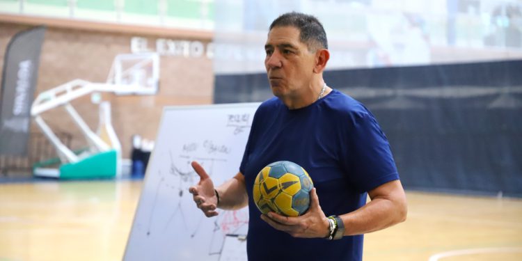 Inicia seminario de Handball