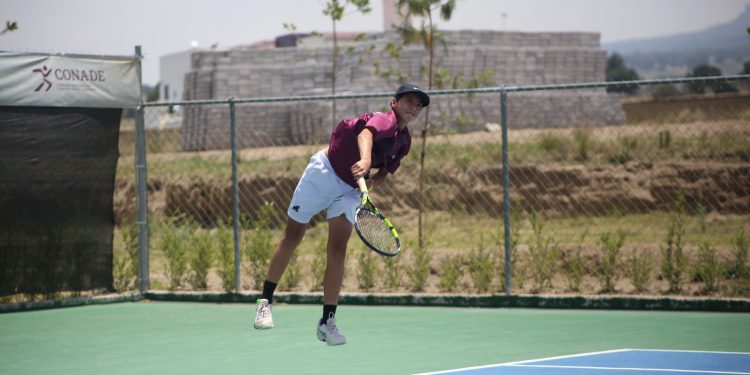Sinaloa con balance positivo en el segundo día de tenis en Huamantla