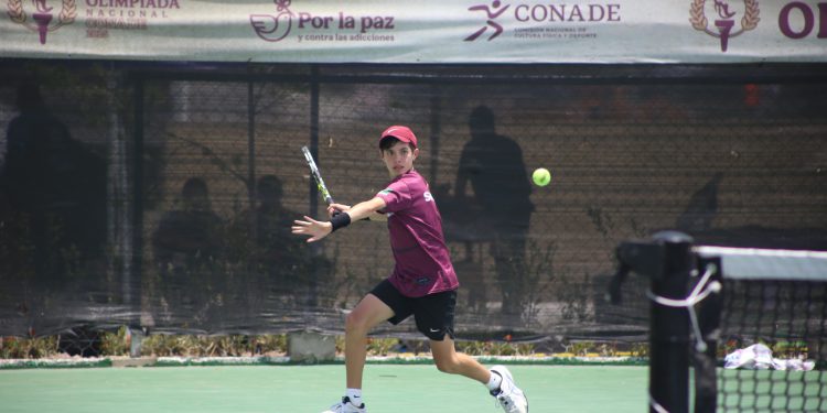 Sinaloa con balance positivo en el segundo día de tenis en Huamantla